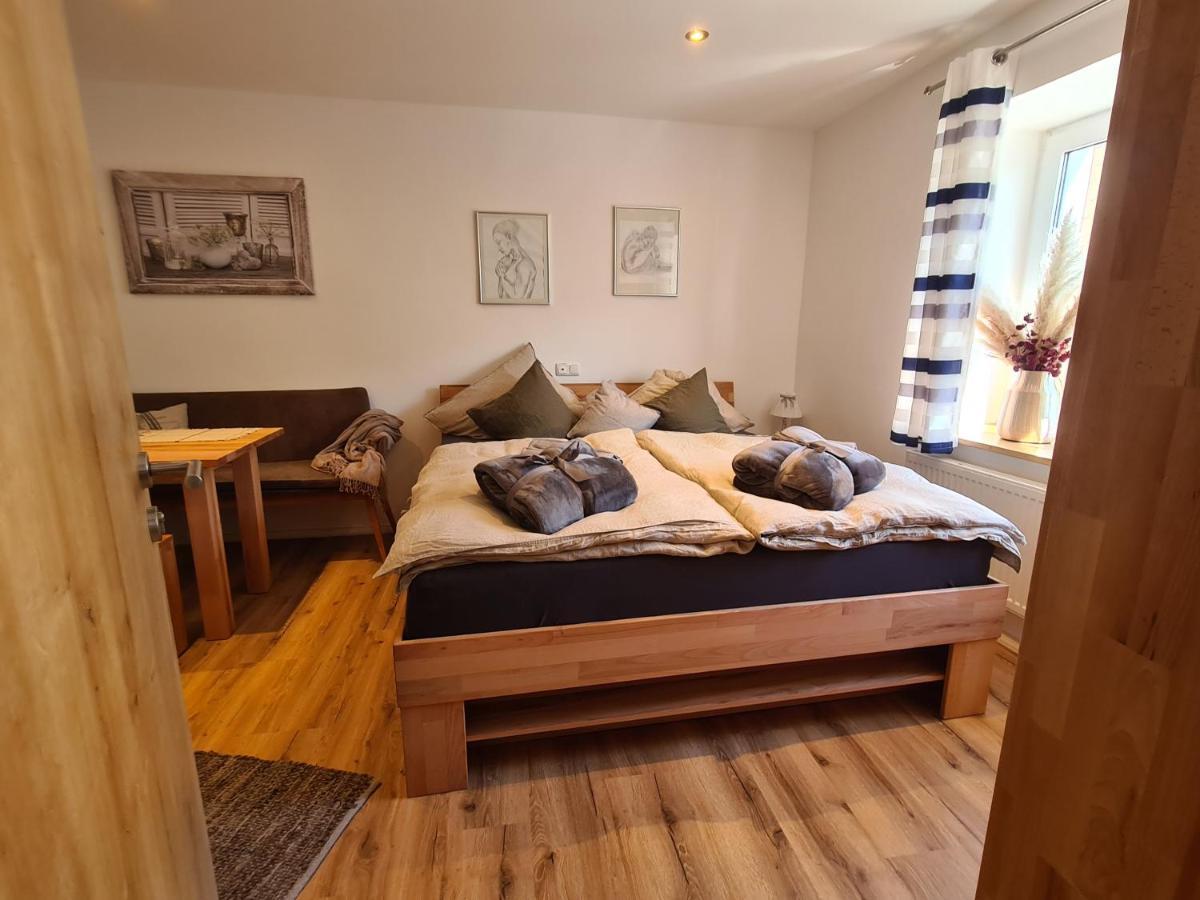 Rosenzauber Kraxler Paerchen Apartman Weißenstadt Kültér fotó